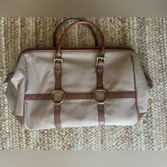 THE LIMITED WEEKENDER BAG - NEVER USED! - Picture 3 of 16